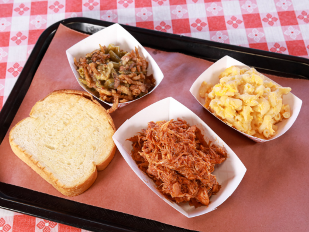179 North Main, Downtown Mooresville's BBQ Spot
